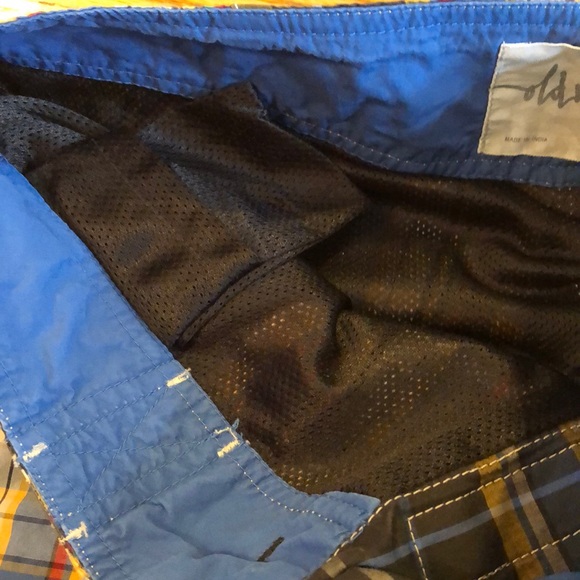 Old Navy board shorts - Picture 6 of 7